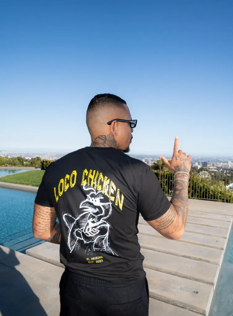 Loco Chicken Merch-Shirt mit El Original Print