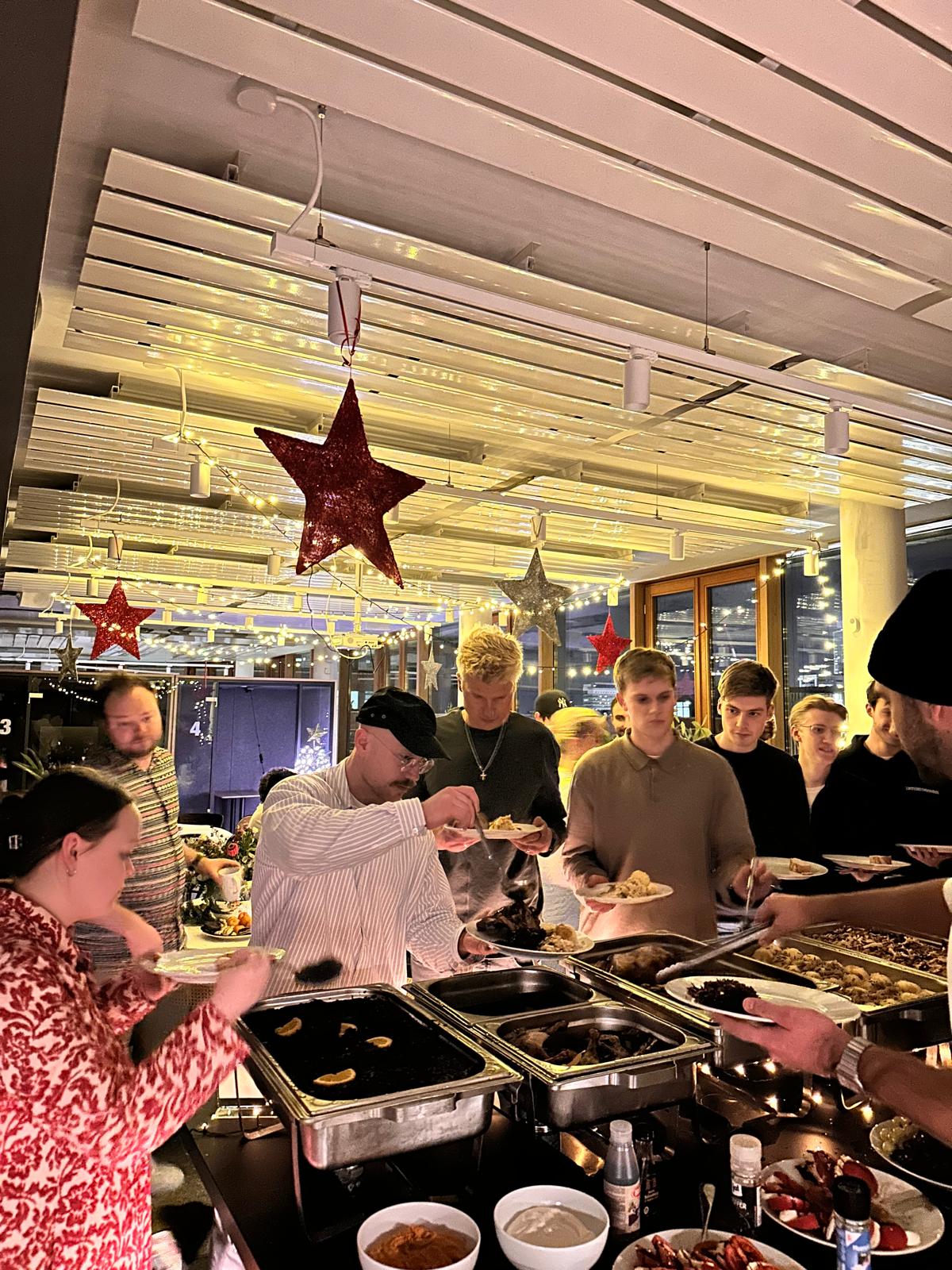 Weihnachtsfeier im Office